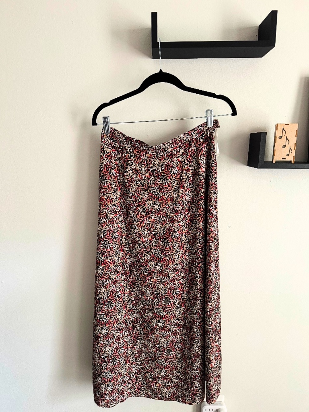 Liz Claiborne Collection Petite Leaf Print Maxi Skirt
